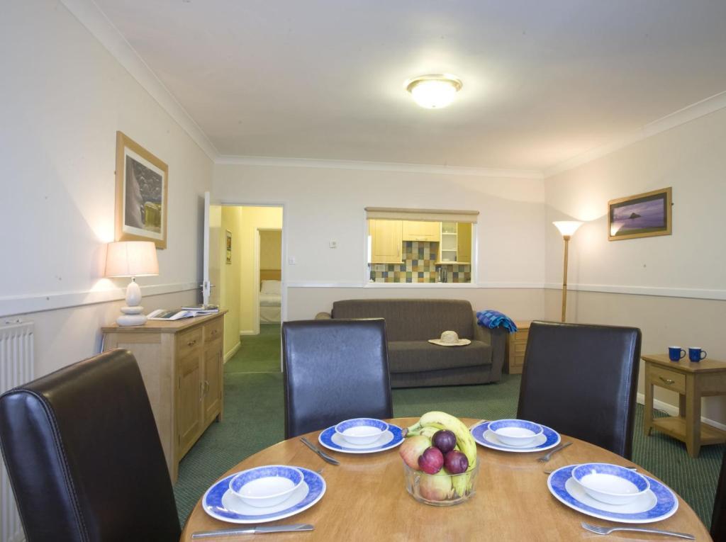 Tlh Carlton Hotel And Spa - Tlh Leisure And Entertainment Resort Torquay Room photo