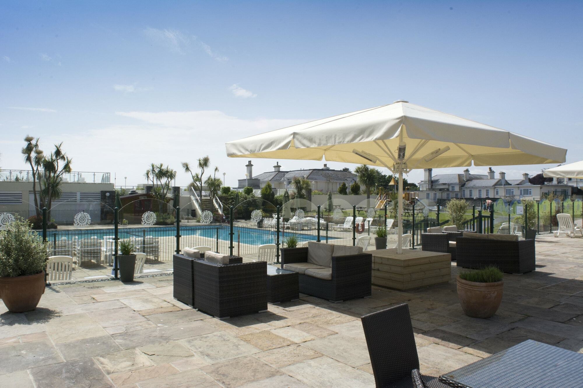 Tlh Carlton Hotel And Spa - Tlh Leisure And Entertainment Resort Torquay Exterior photo